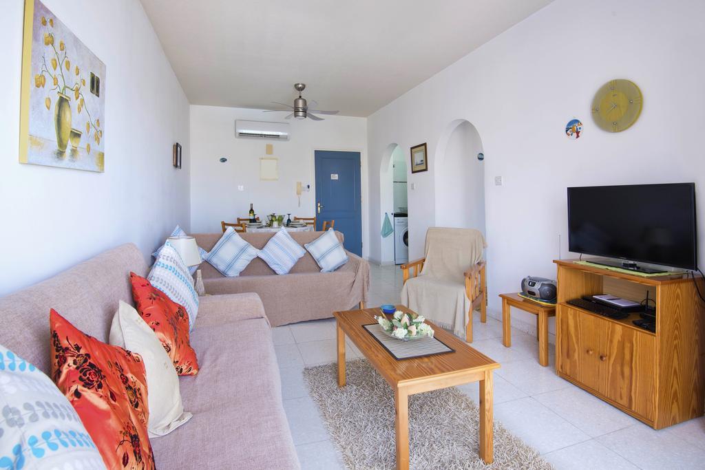 King'S Palace Apartment بافوس المظهر الخارجي الصورة